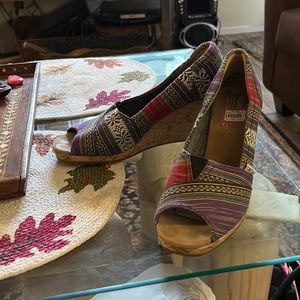 Toms wedges